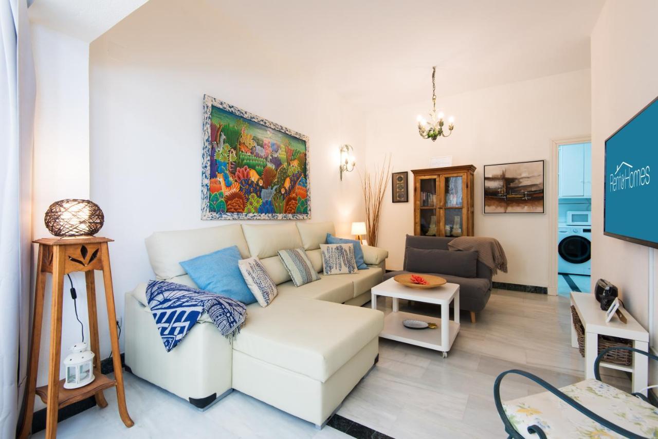 Rentandhomes Beachfront Marbella Center Exterior photo