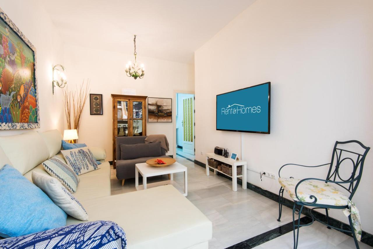 Rentandhomes Beachfront Marbella Center Exterior photo