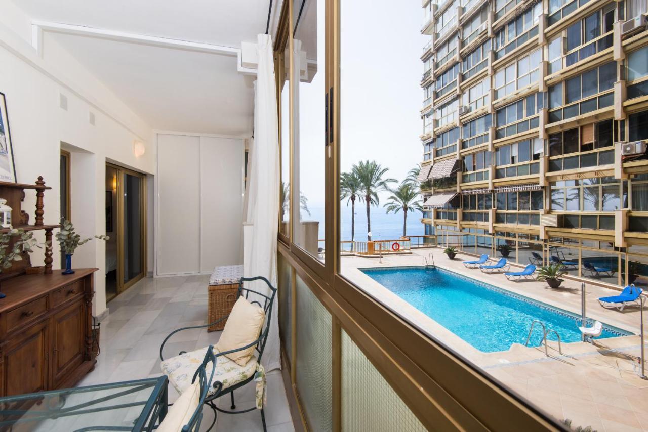 Rentandhomes Beachfront Marbella Center Exterior photo