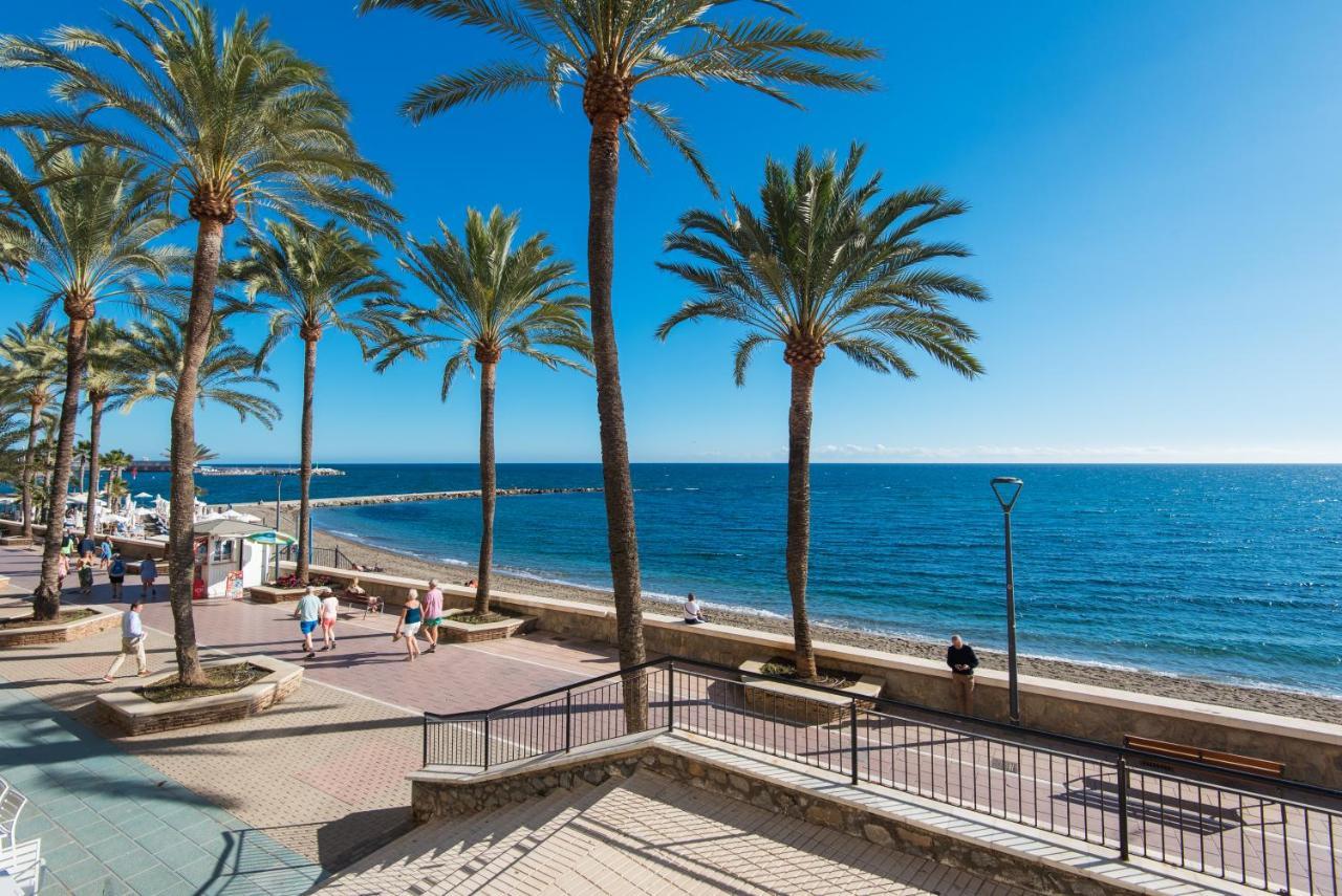 Rentandhomes Beachfront Marbella Center Exterior photo