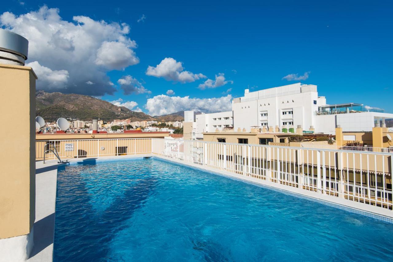 Rentandhomes Beachfront Marbella Center Exterior photo